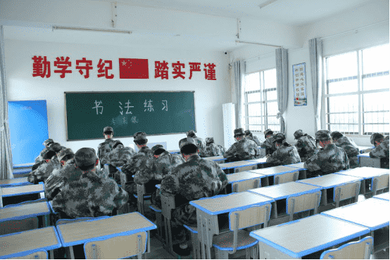 叛逆青少年學校解析走進孩子內心世界(圖2)